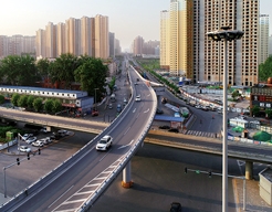 �����ж��϶���������